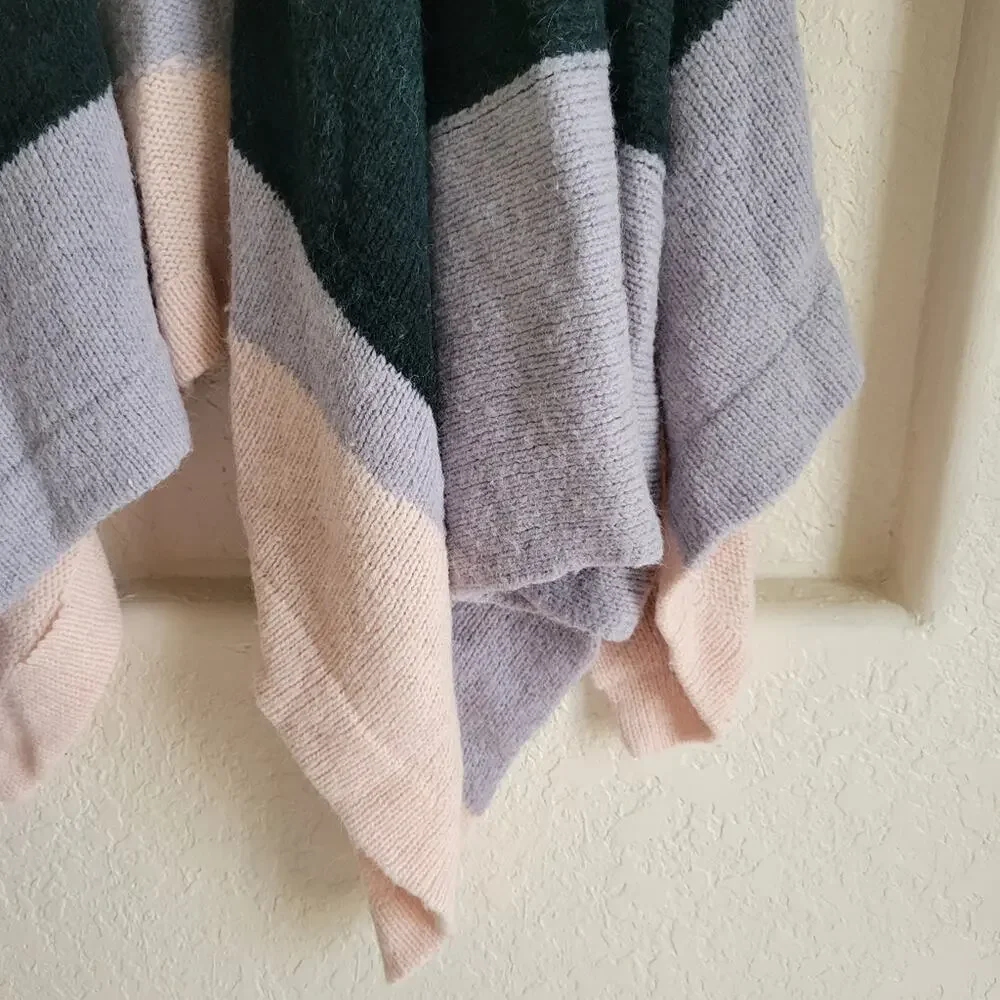Elk Kulture Wrap Blockknit Poncho OS